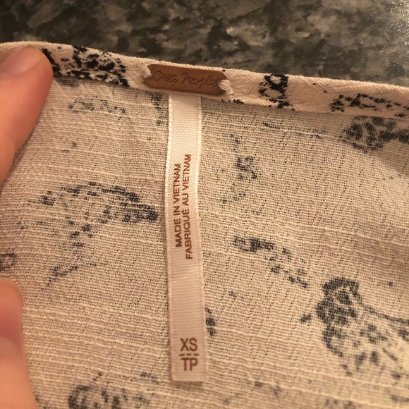 Free People Southern Style Flowy Tank Top Keyhole - Picture 4 of 4